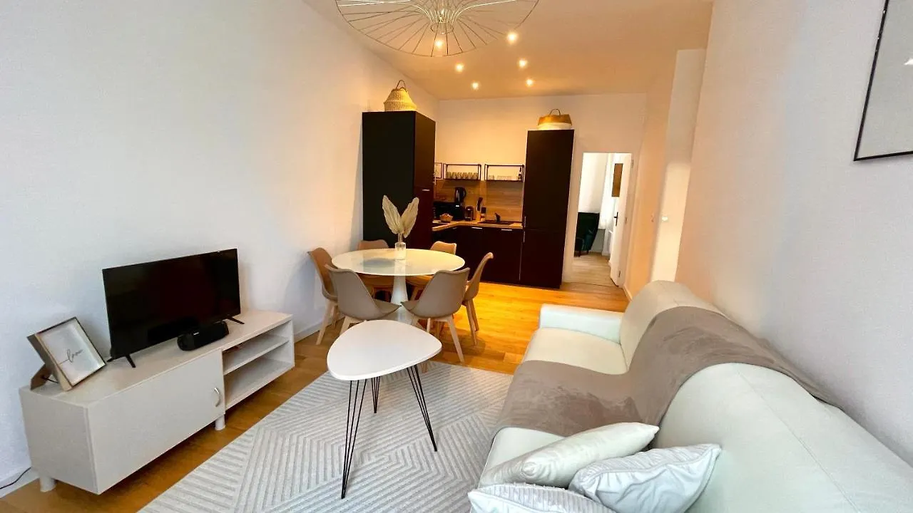Charmant Appartement 3 Etoiles, Chaleureux Et Bien Equipe Cannes Frankrike