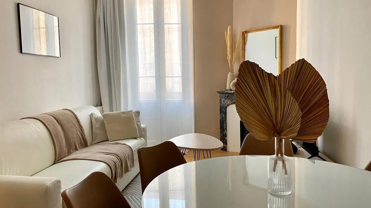 Lägenhet Charmant Appartement 3 Etoiles, Chaleureux Et Bien Equipe Cannes Frankrike