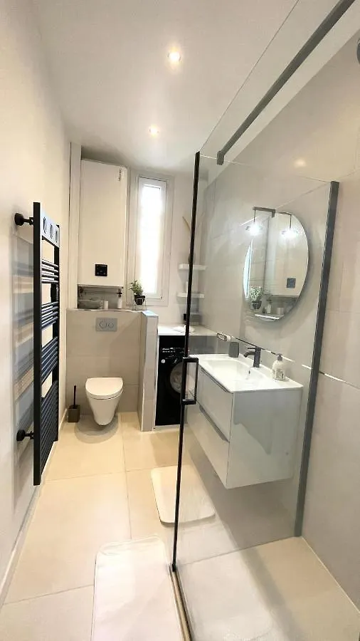 Charmant Appartement 3 Etoiles, Chaleureux Et Bien Equipe Cannes 0*,  France